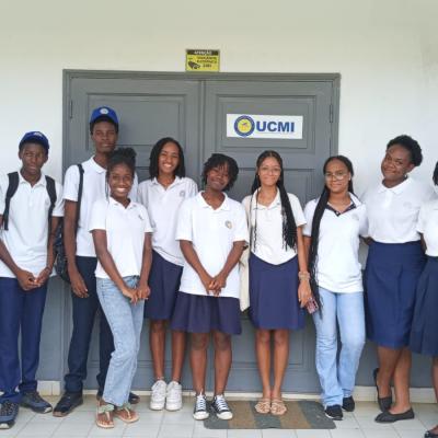Alunos da Escola Portuguesa visitam Laboratório de Mosquitos Geneticamente Modificados na FCT-USTP!